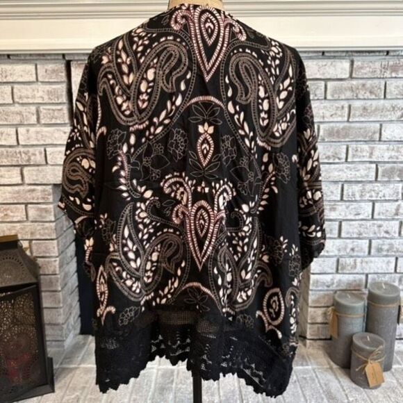 Angie Women's Open Front Short Sleeve Crochet Lace Trim Kimono Top Black Small - Picture 5 of 9